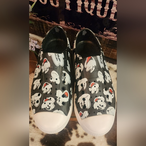 Native Disney Shoes - Picture 11 of 15